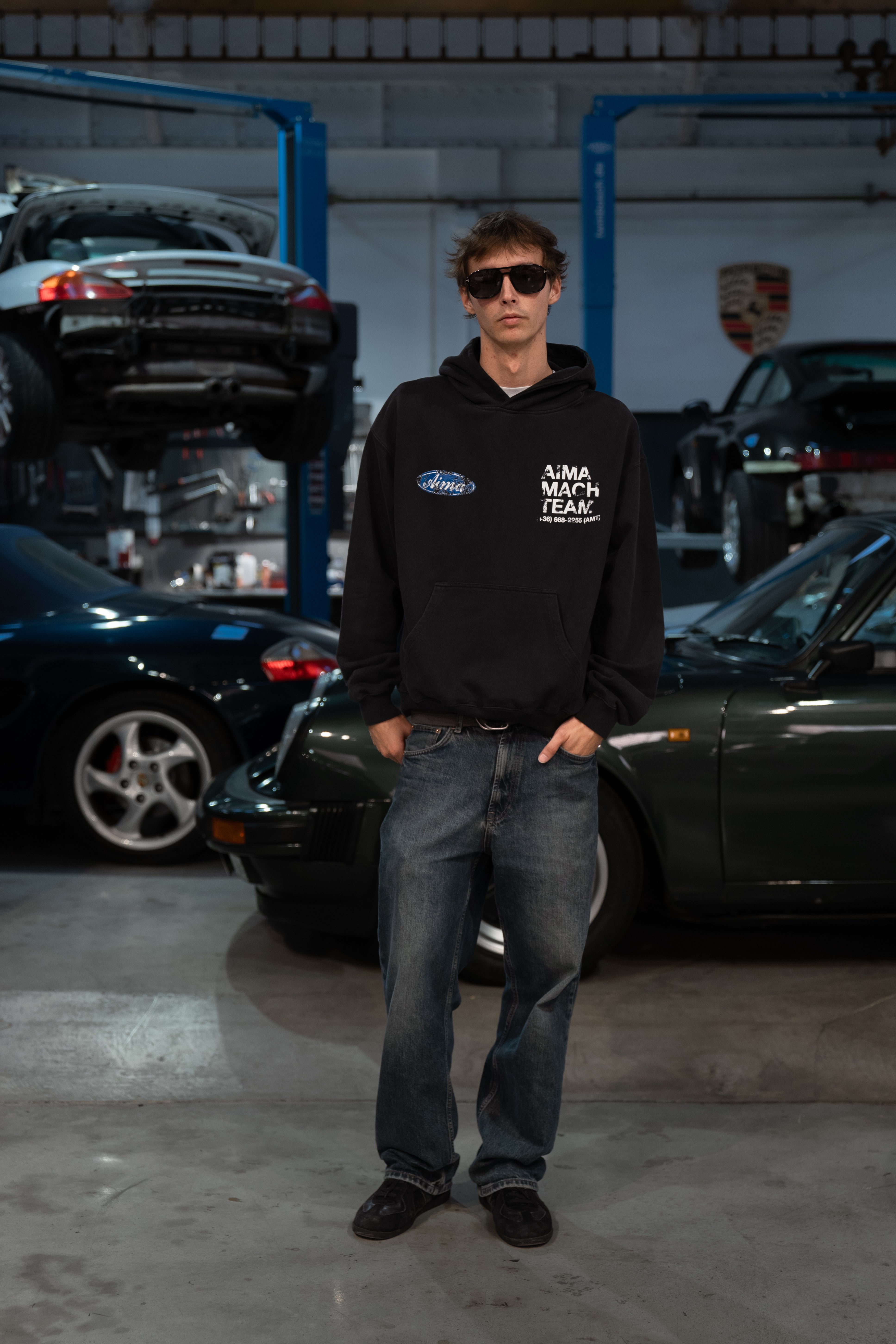 MACH TEAM HOODIE – AIMA